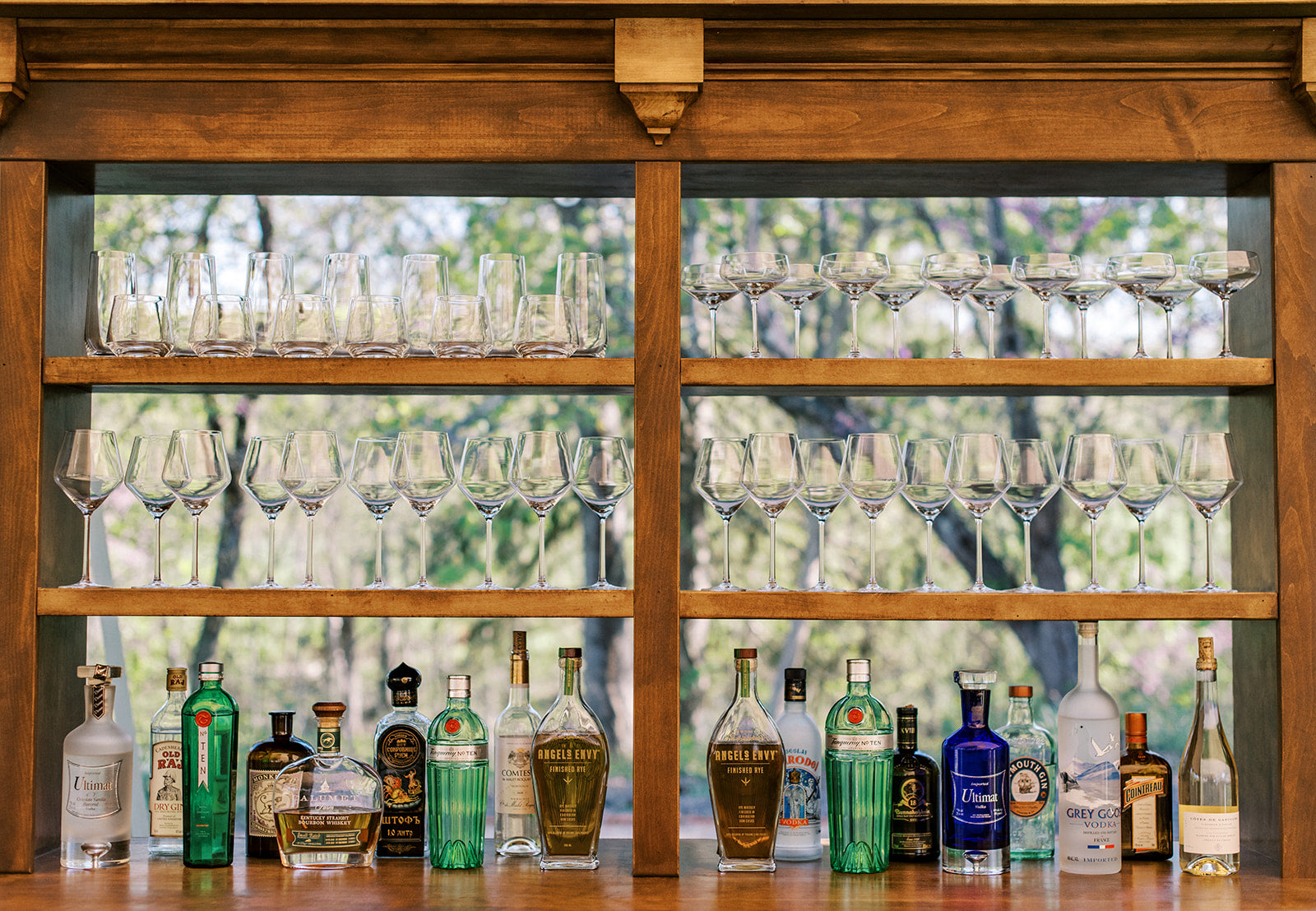 Cabinet Back Bar